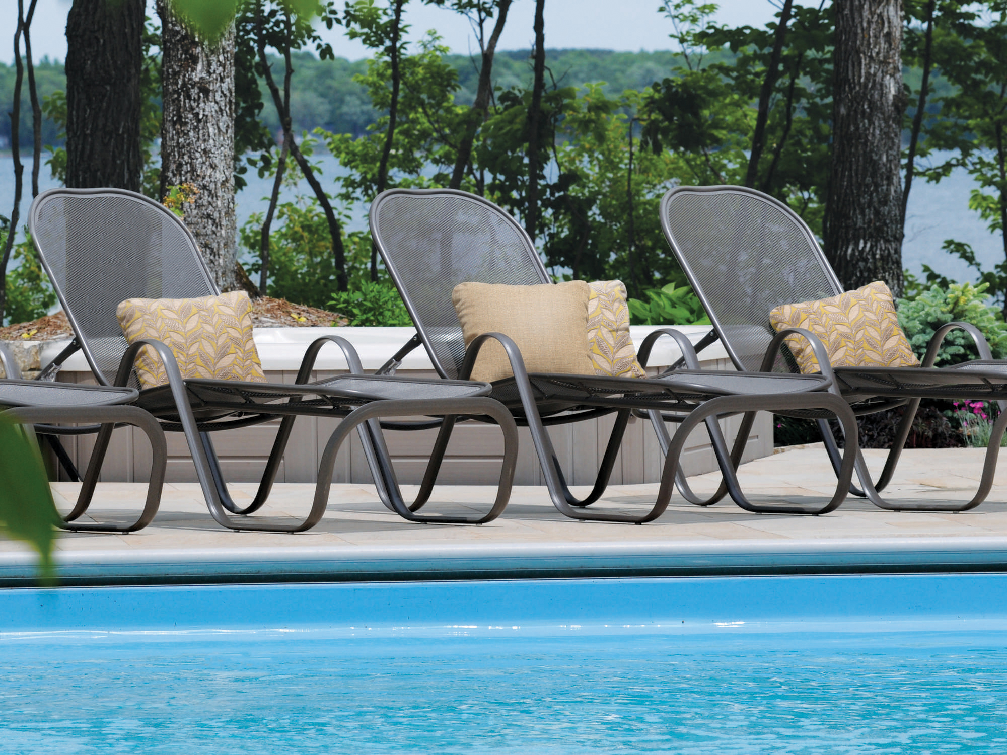 Homecrest Palm Bay Patio Furniture Homecrest Florida Mesh Aluminum Stackable Adjustable Chaise Lounge