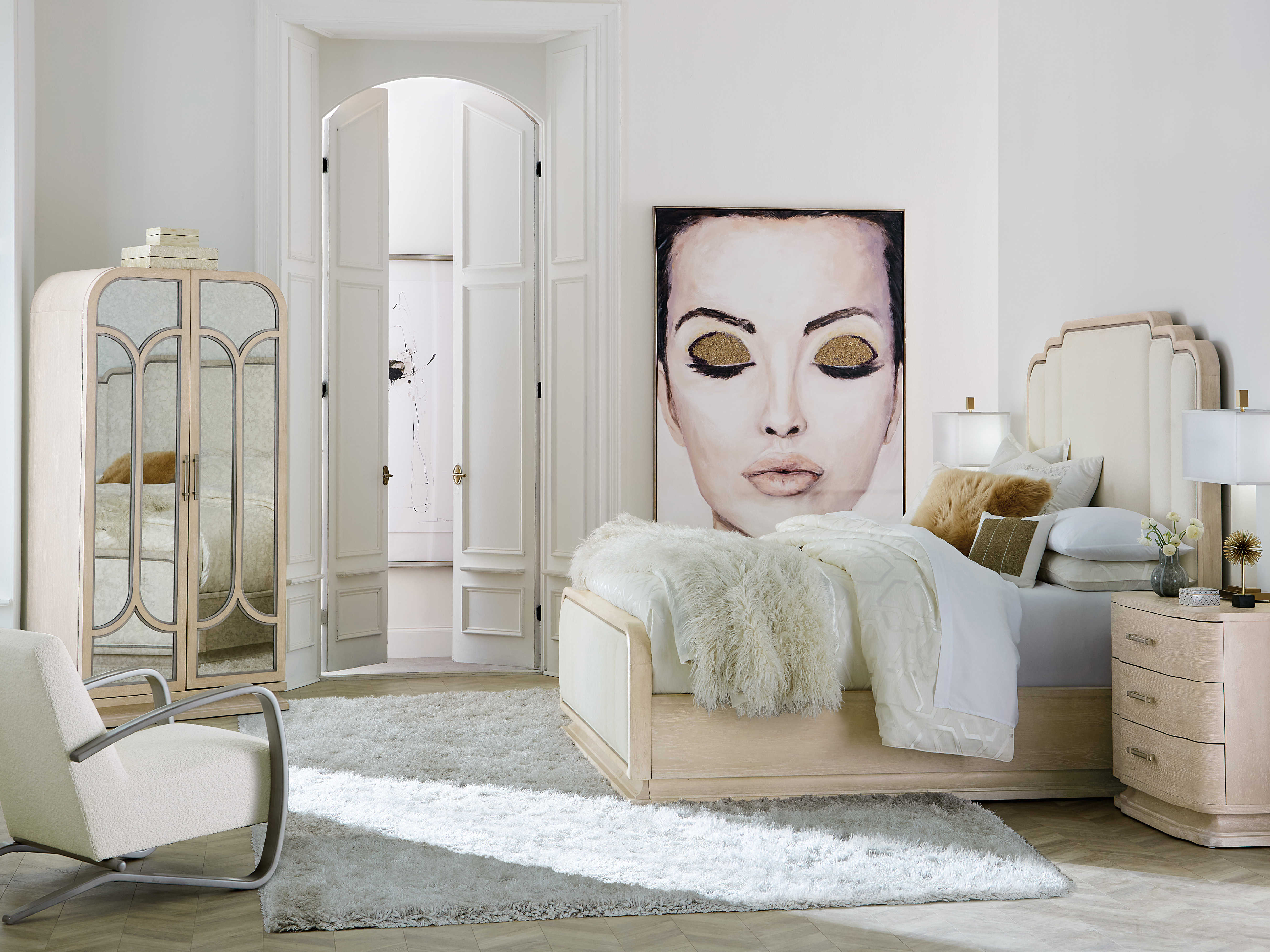 Hooker Furniture Nouveau Chic Wood Upholstered California King Panel