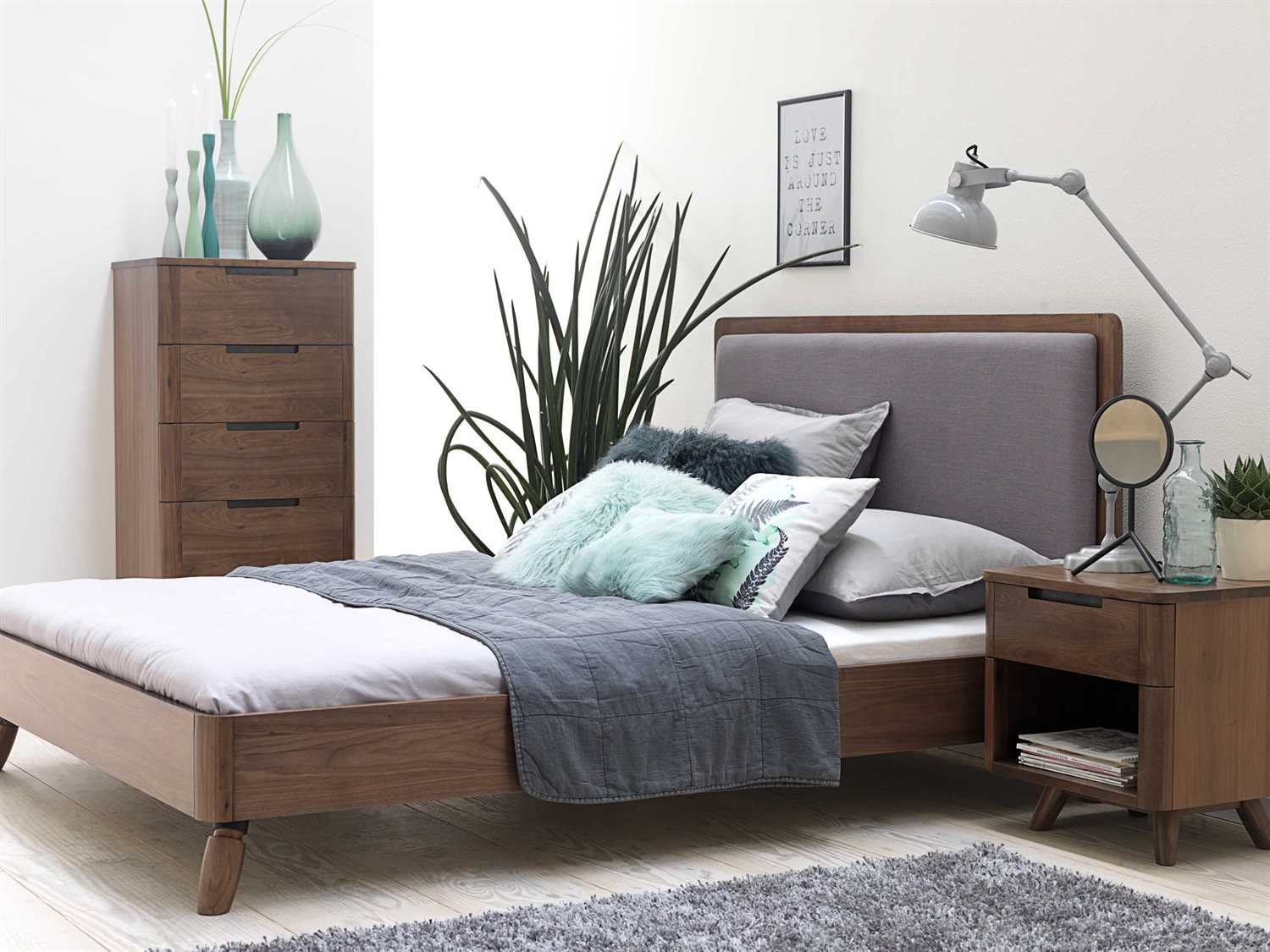 Unique Furniture Tahoe Walnut King Platform Bed JETAHDN4186