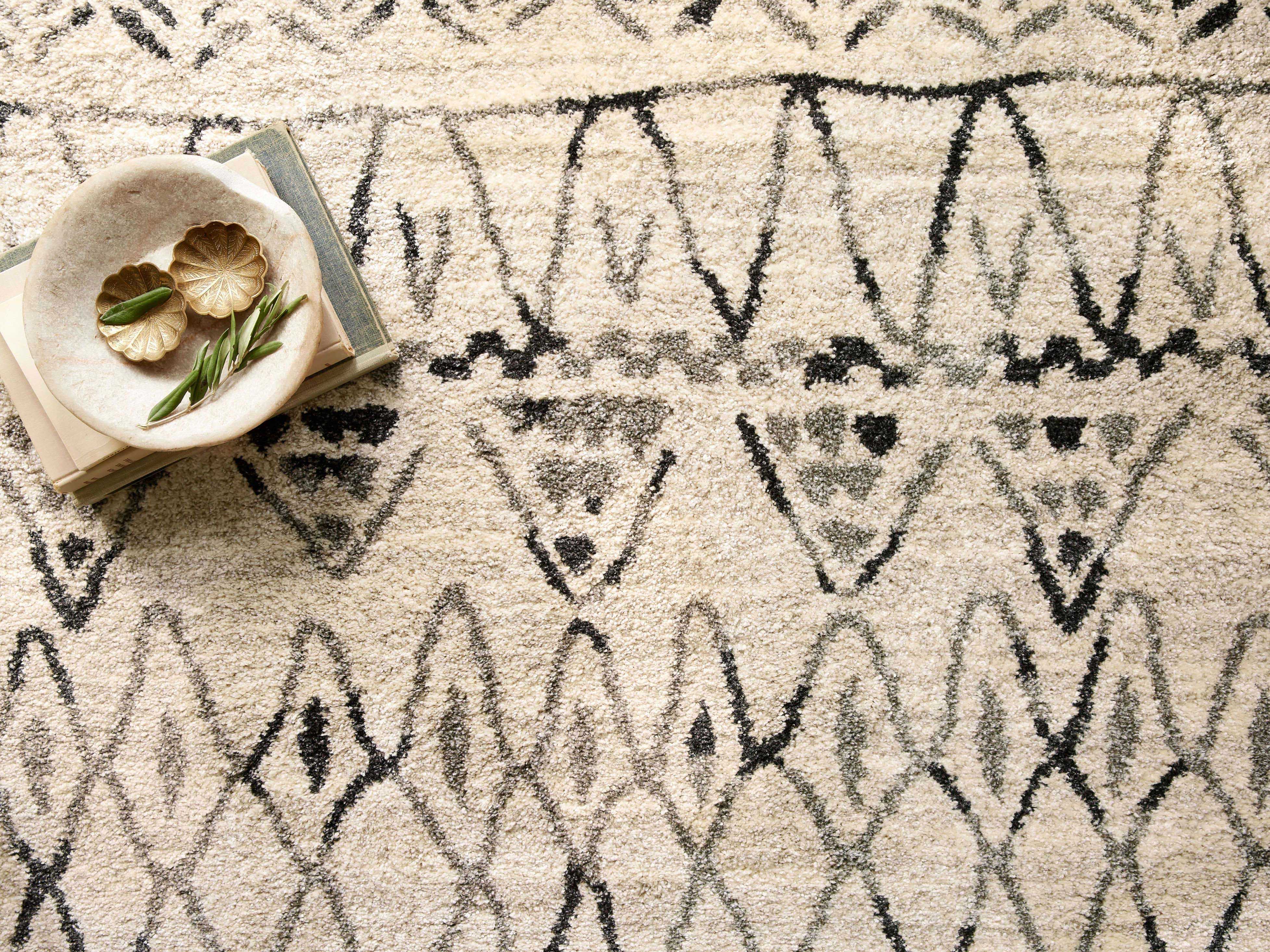 Loloi Rugs Emory Bordered Area Rug LLEMOREB09HGBLREC