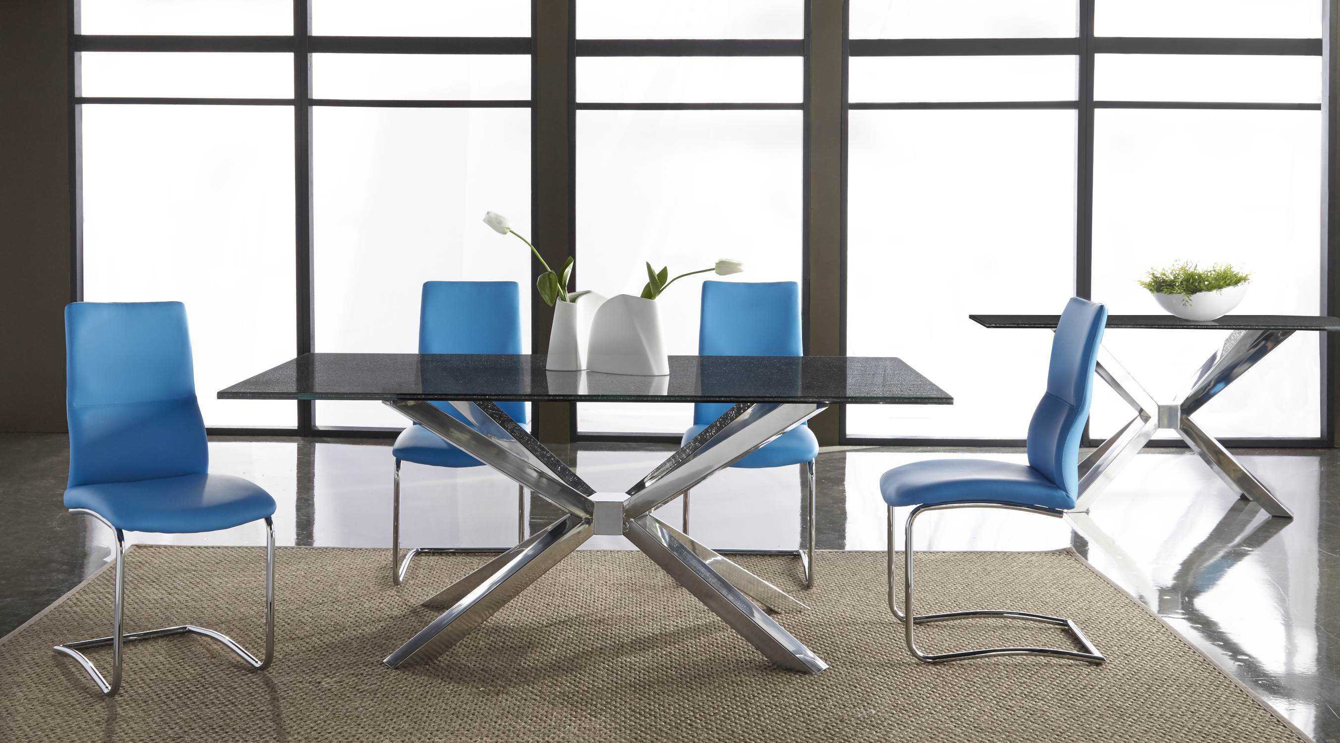 Star International Furniture Ritz Mantis Dining Room Set