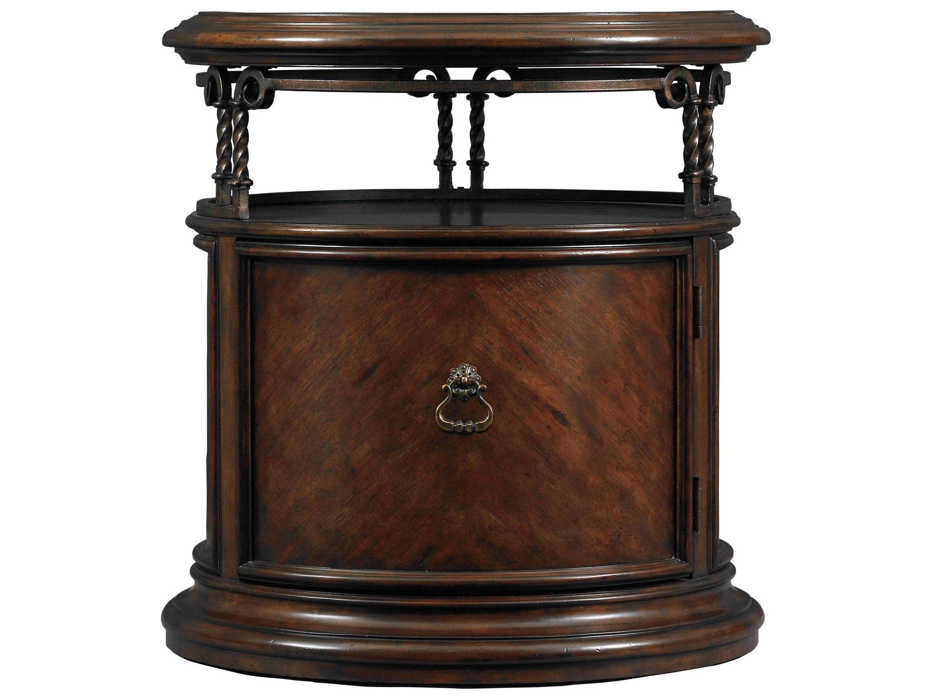 Stanley Furniture Costa Del Sol Cordova 28'' Round Volute Capstan Table