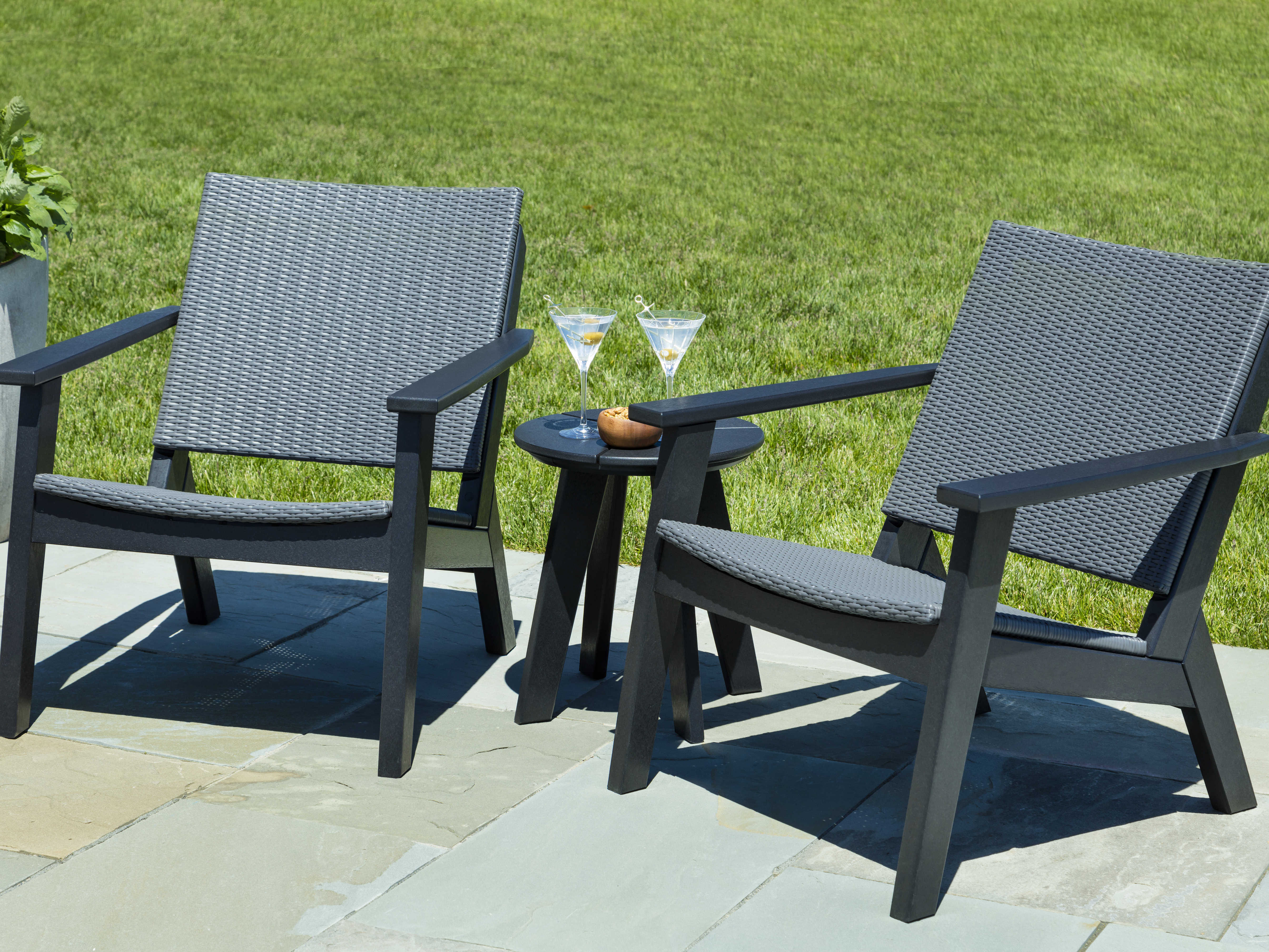 Seaside Casual Mad Recycled Plastic Wicker Outdoor Lounge Chair SSC289W