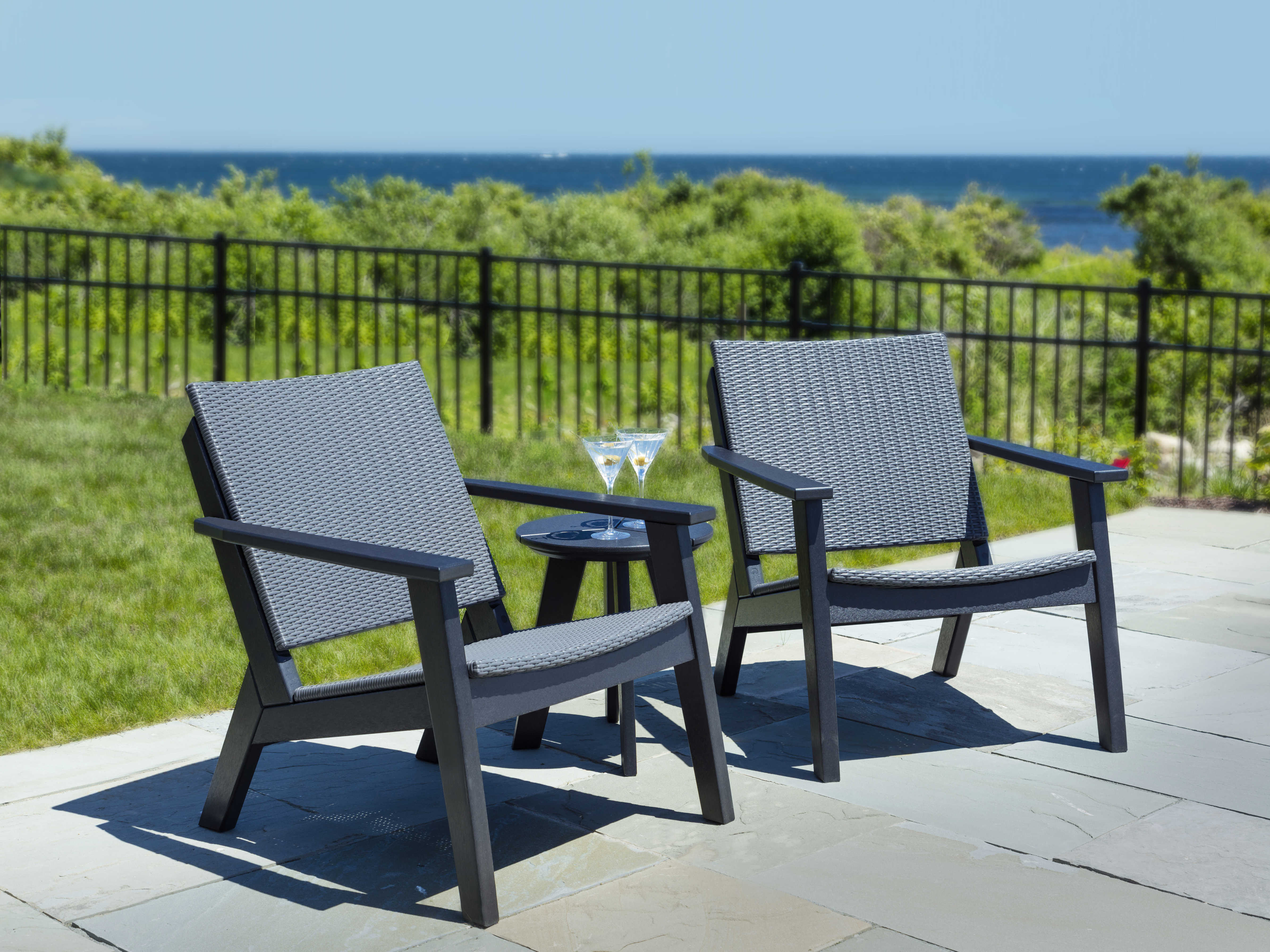 Seaside Casual Mad Recycled Plastic Wicker Outdoor Lounge Chair SSC289W