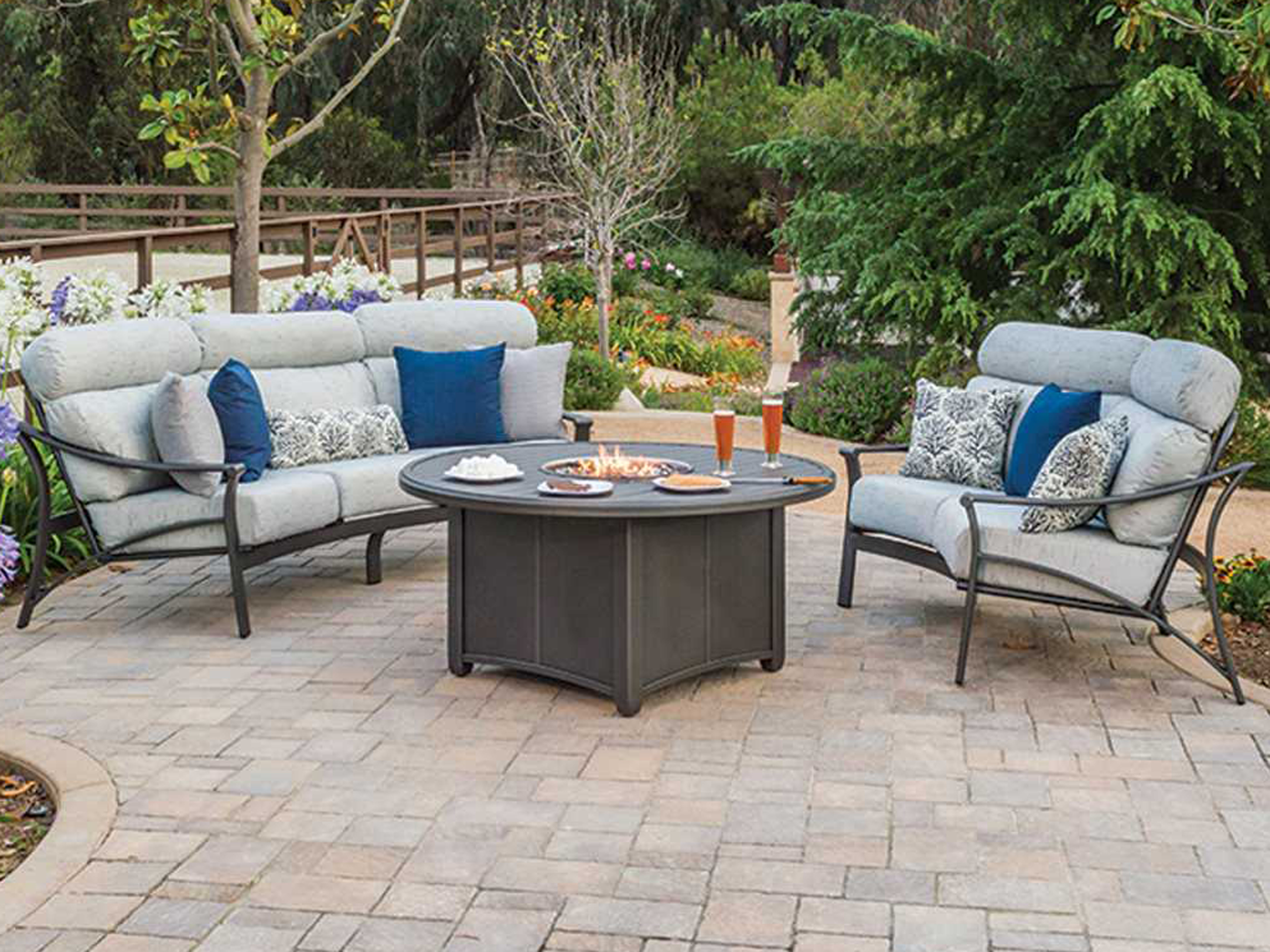 Tropitone Linea Aluminum 42'' Round Match Lit Fire Pit Table