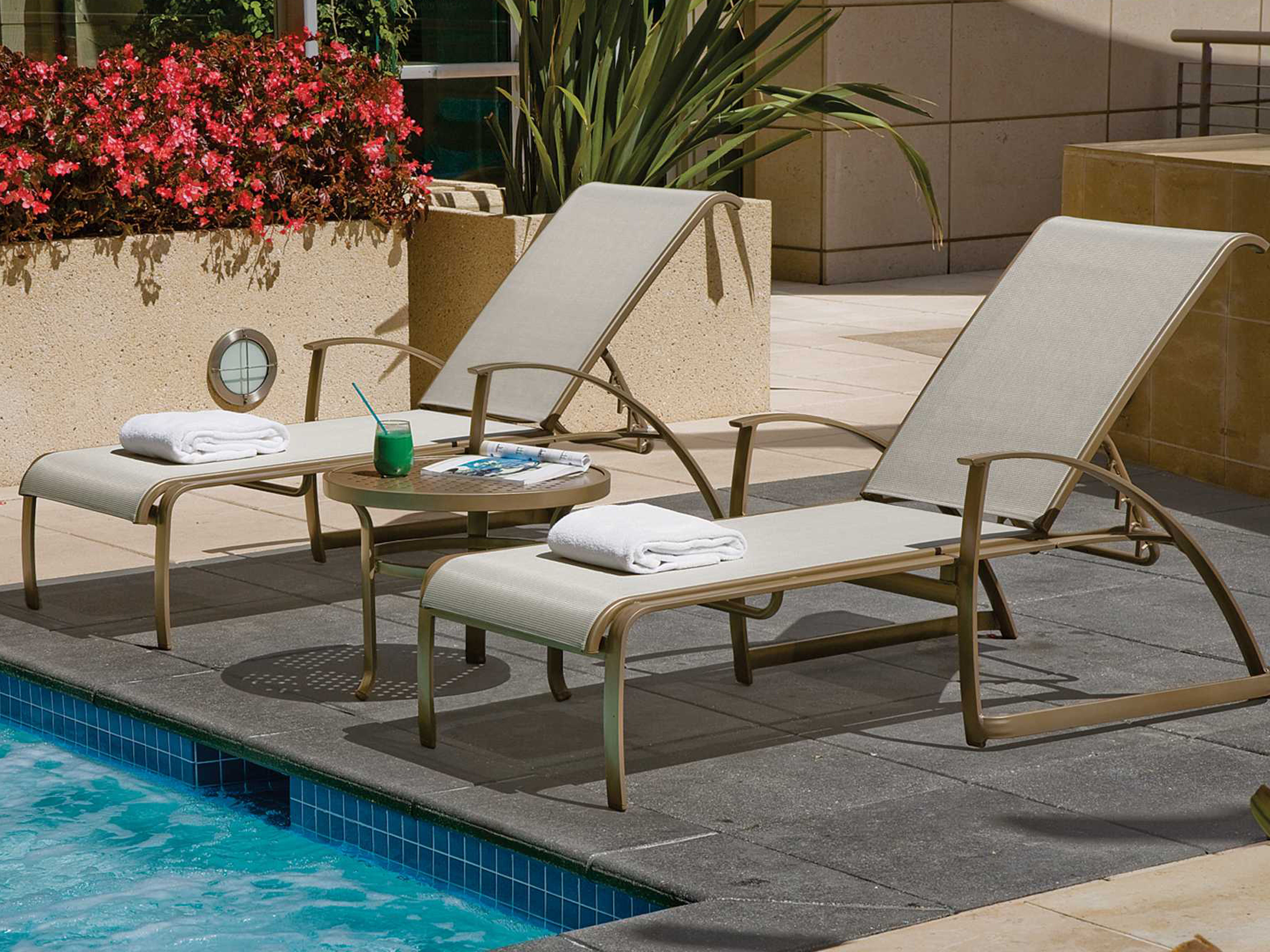 Tropitone Mainsail Sling Aluminum Stackable Lounge Chair TP181013