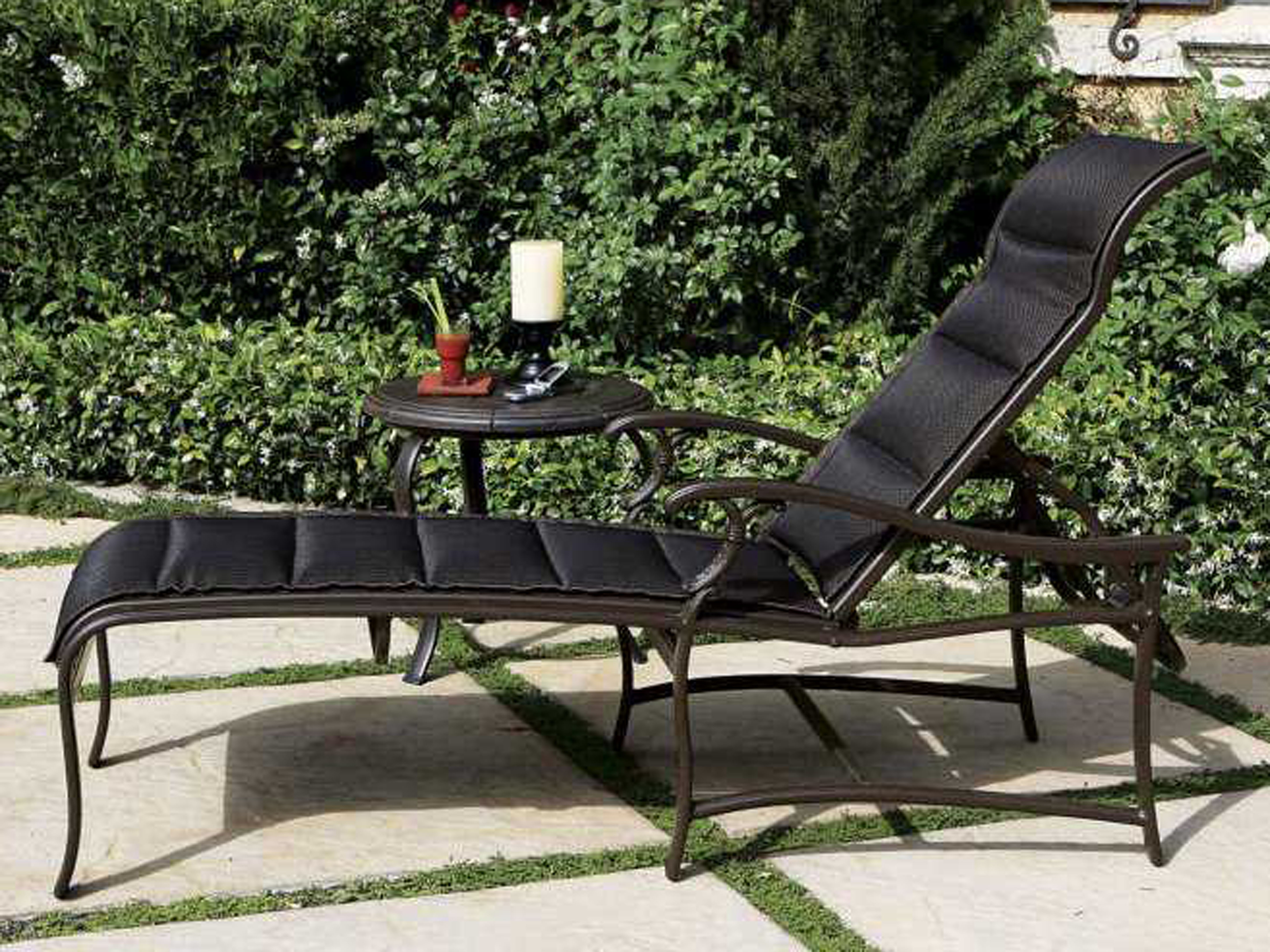 Tropitone Bases Cast Aluminum Round Coffee Table Base Only 18H 560382B