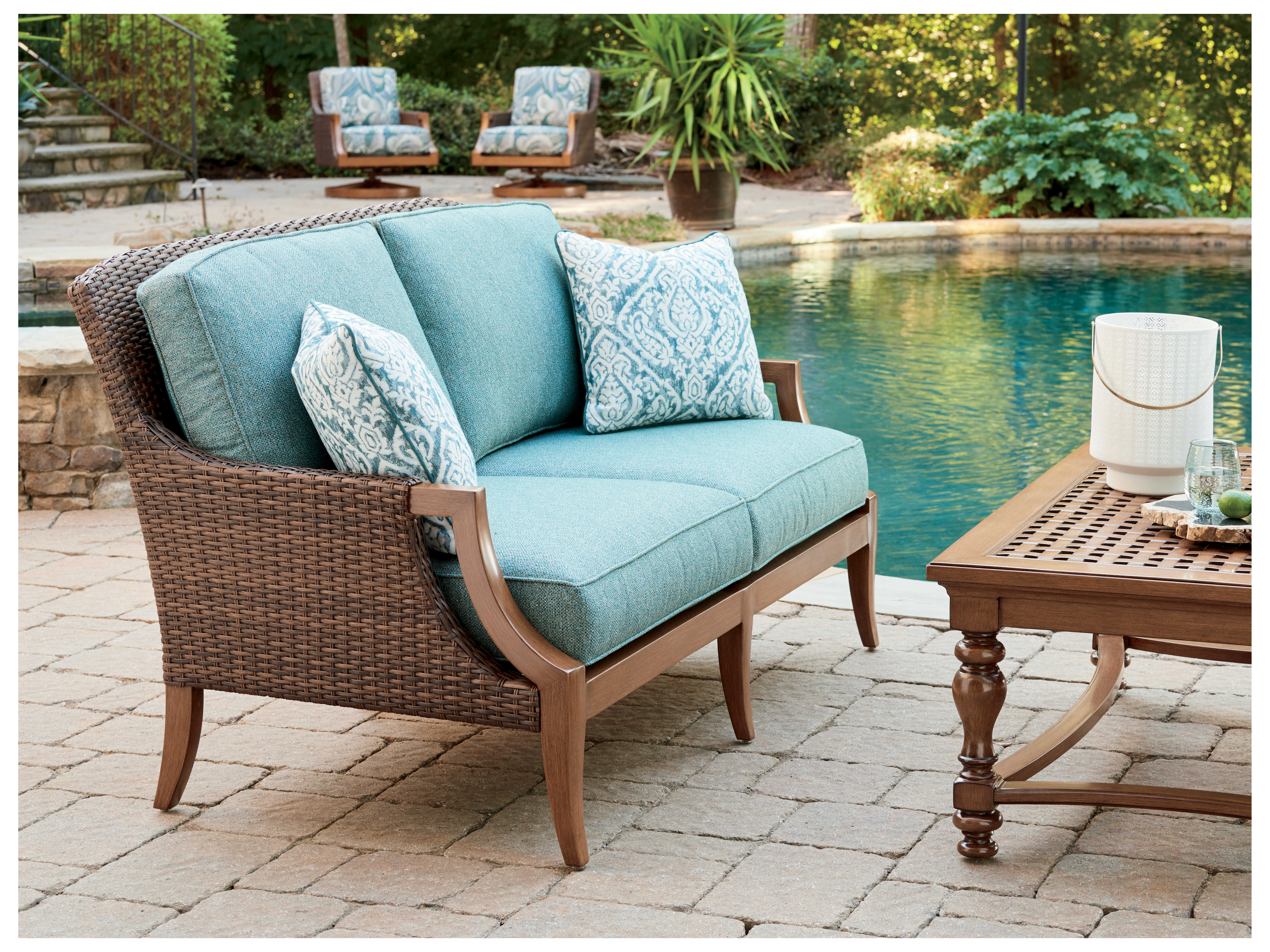 Tommy Bahama Outdoor Harbor Isle Wicker Loveseat TR393522