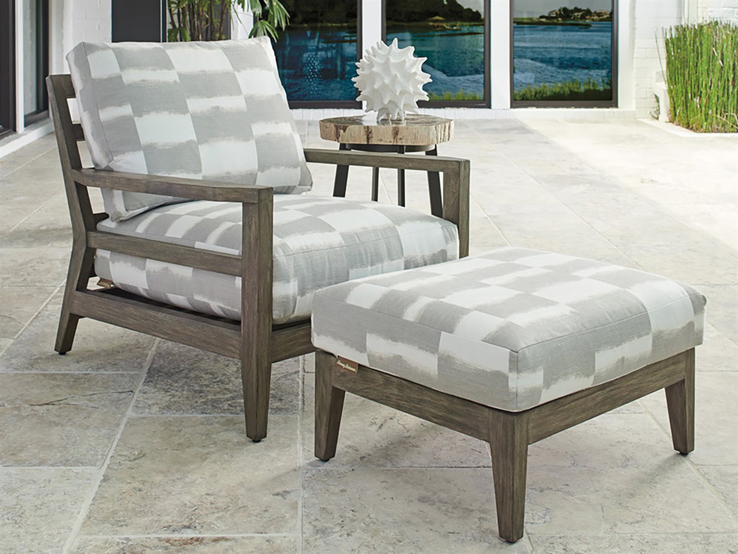 Tommy Bahama Outdoor La Jolla Teak Lounge Set TRLJLLALNGSET3