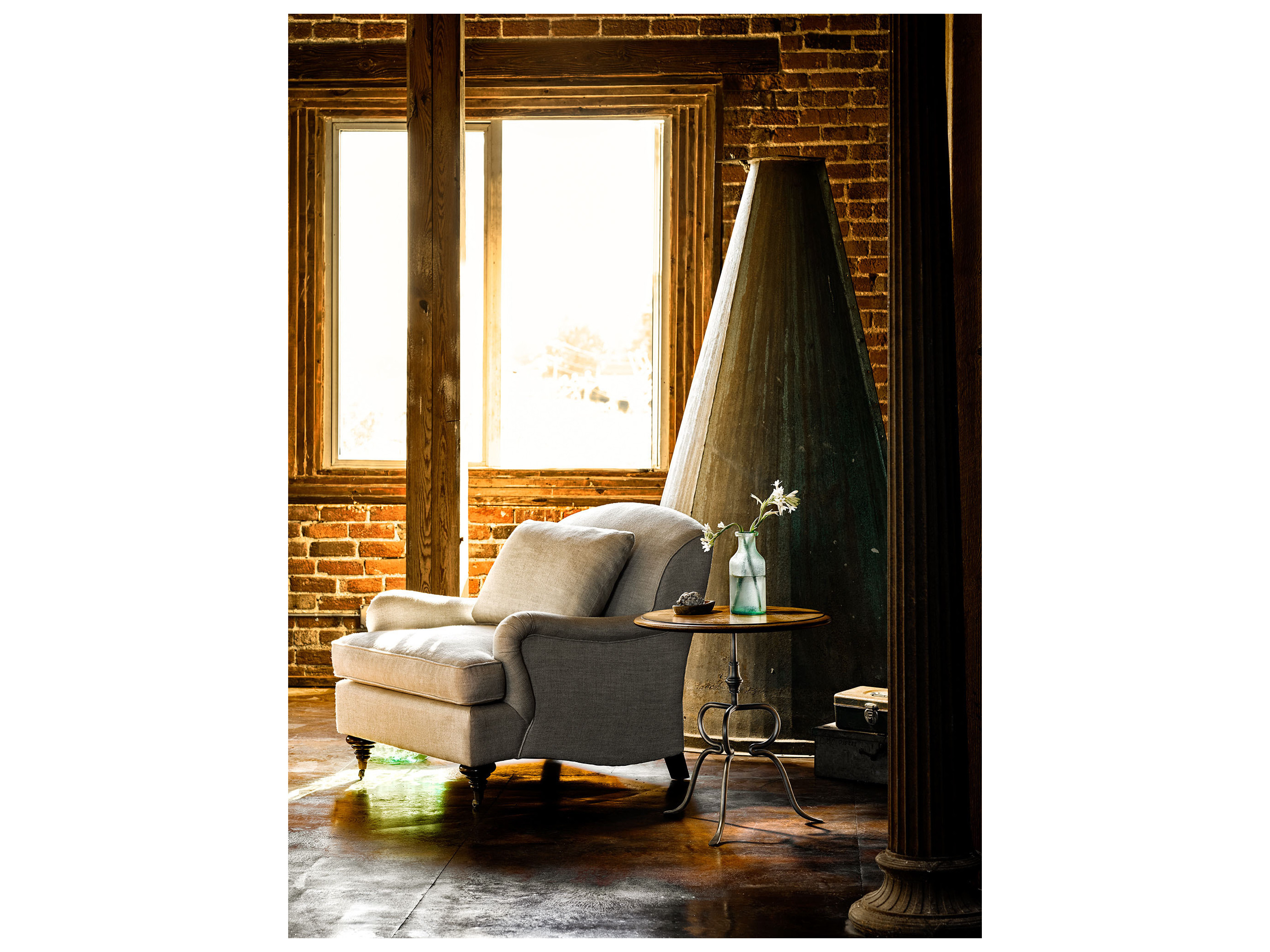 Universal Furniture Churchill Fabric Accent Chair UF427503