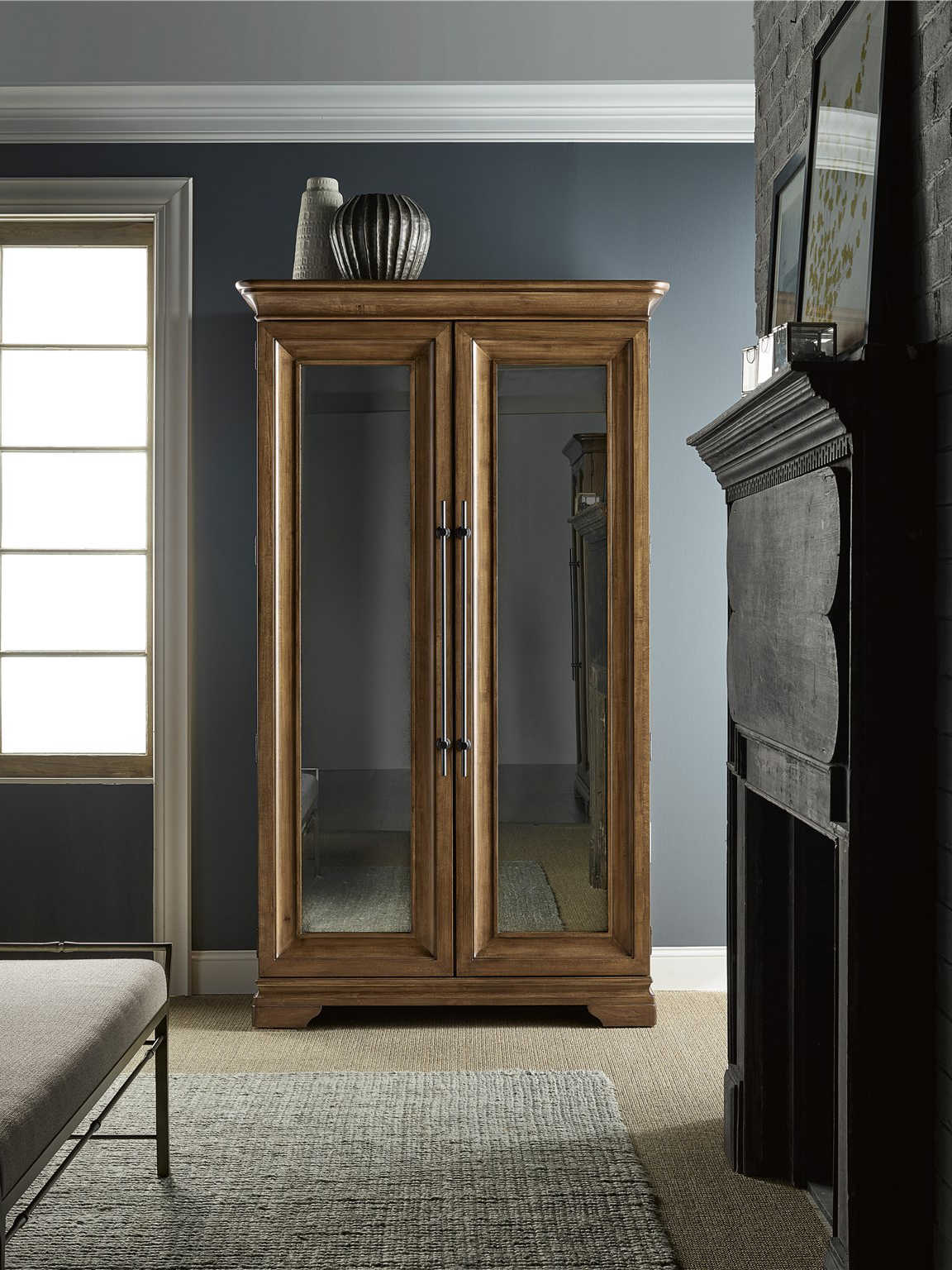 Universal Furniture Kingsbury Cognac Wardrobe Armoire UF904165