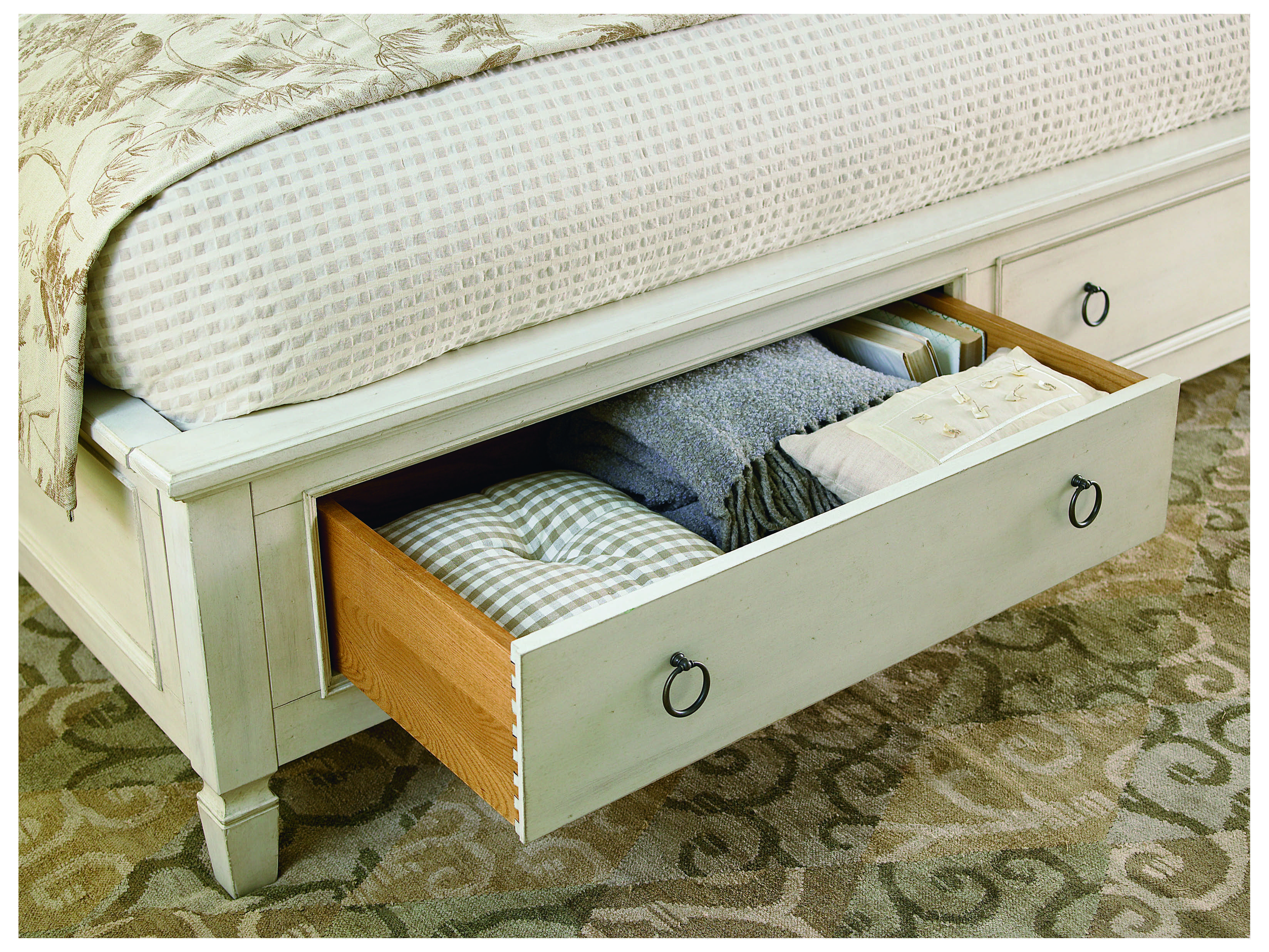 Universal Furniture Summer Hill Cotton Panel Bed Bedroom Set