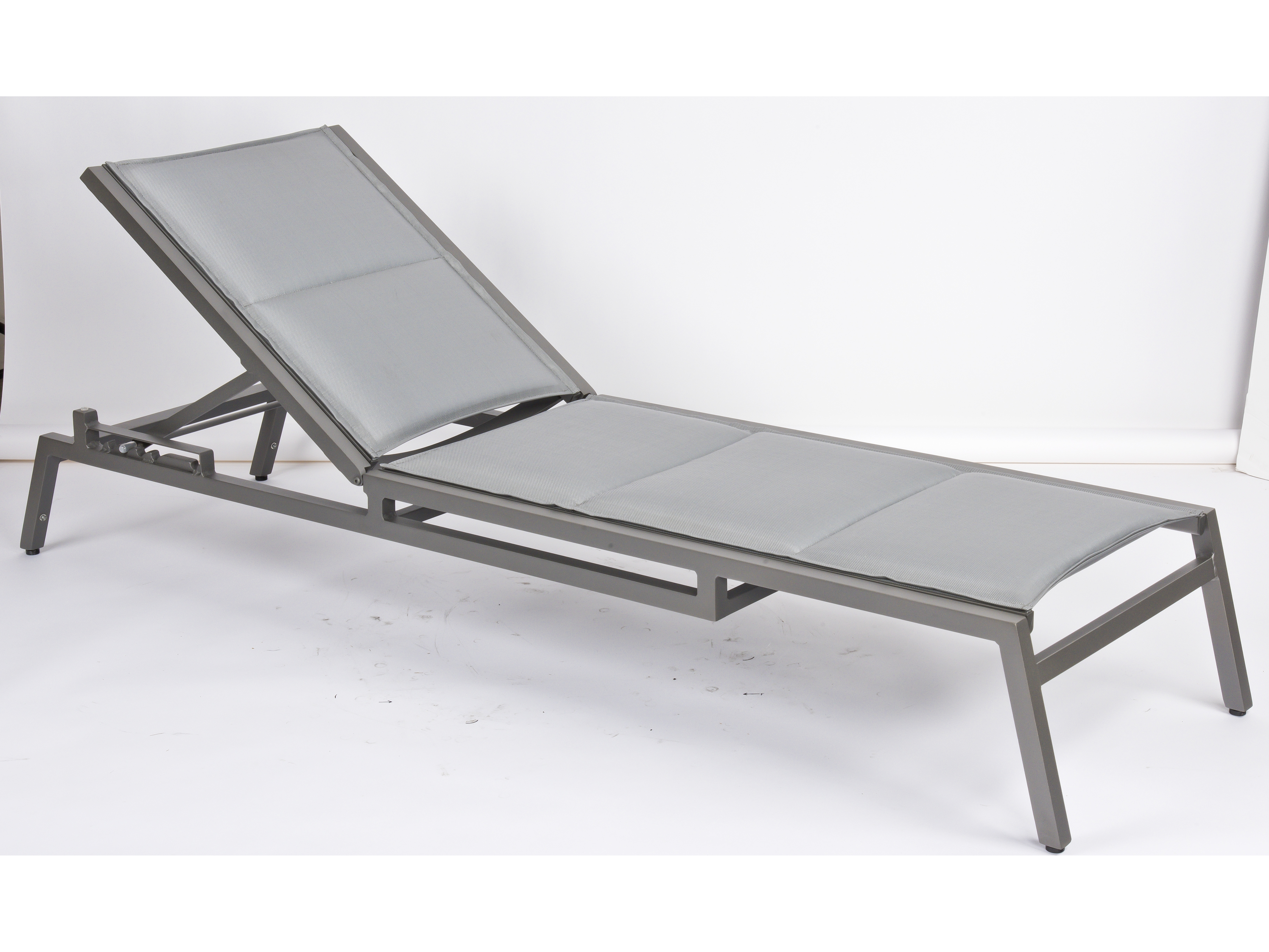 Aluminum Sling Chaise Lounge Replacement Fabric Woodard Palm Coast Padded Sling Aluminum Chaise Lounge 570570