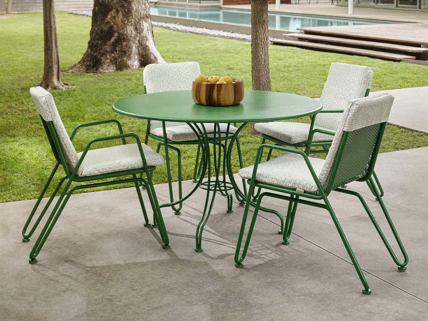 Woodard Wrought Iron Round Patio Dining Table with Umbrella Hole