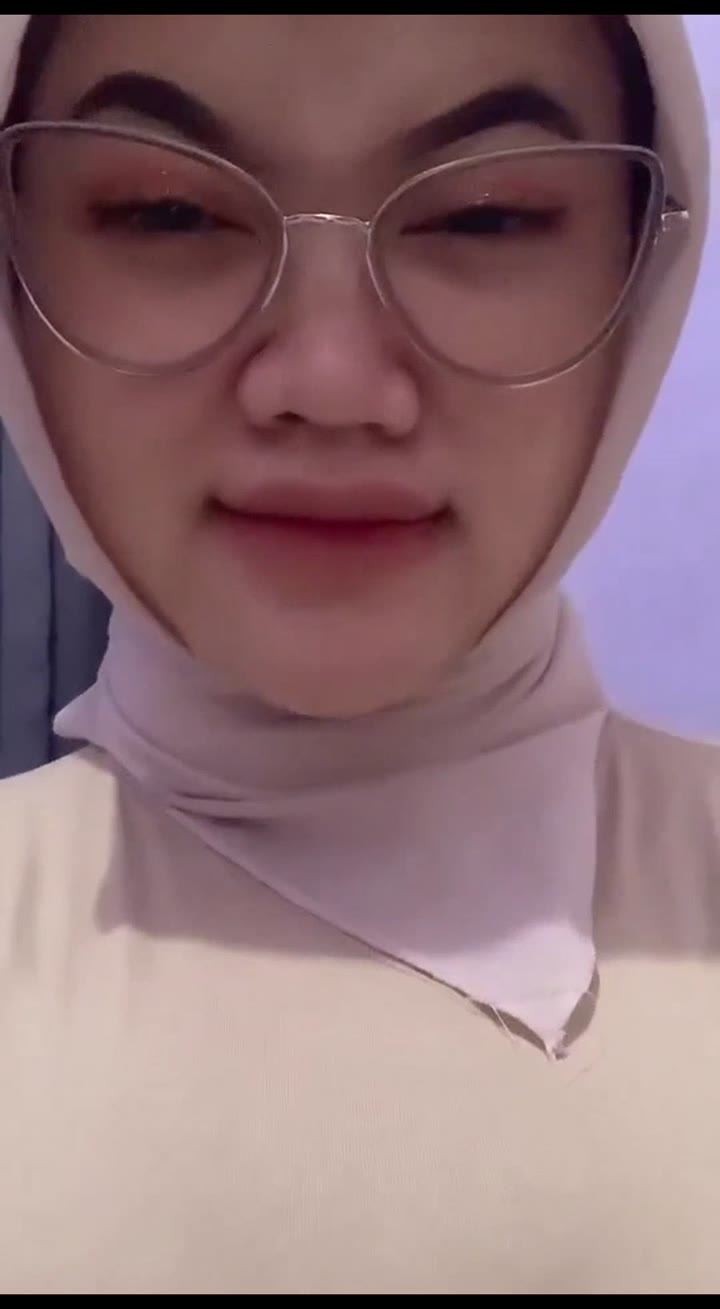 Seleb Tiktok Akira Hijab Nunjukin Ttnya Di Video