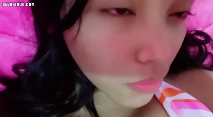 Laras Bali Viral Menggoda Main Bibir Dood Stream