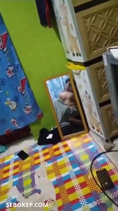 Hijab Igo Sepong Kontol Depan Cermin Lulustream
