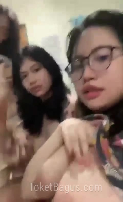 Sekawan Pengen Viral Pamer Toket Terabox Pejuang Lendir