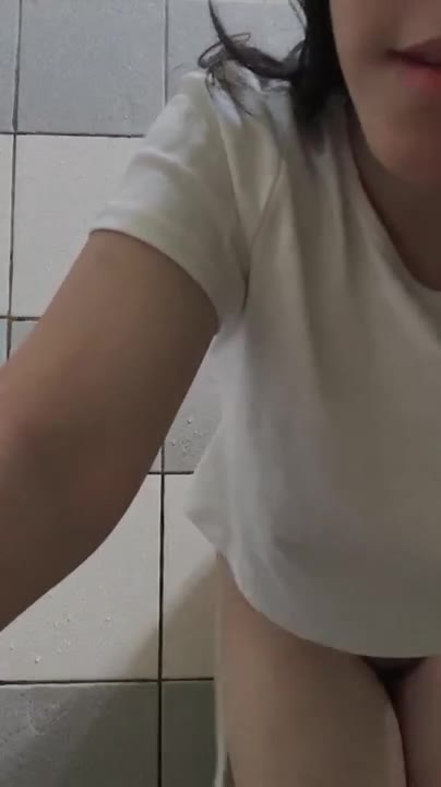 Laras Di Kamar Mandi Dood Stream Yakwad