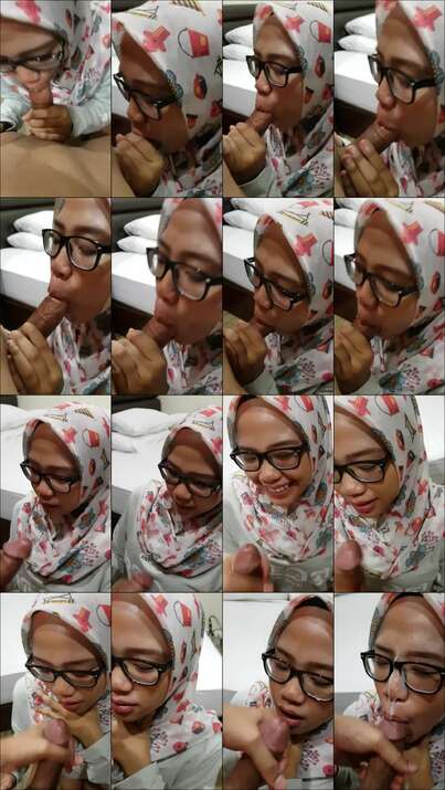 Poster for Abg Jilbab Ngisap Ular Imut Malah Sakit Tenggorokan