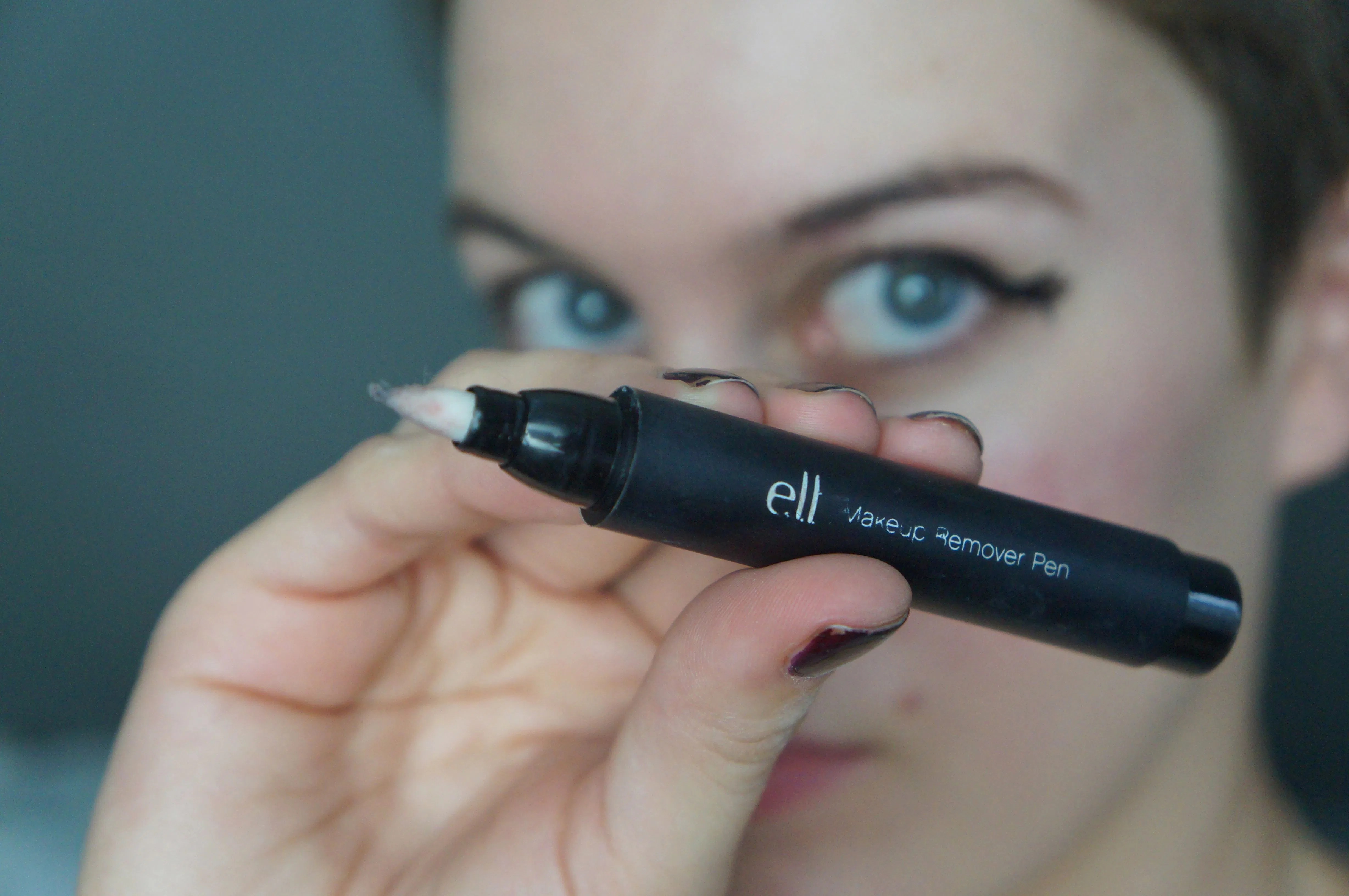 10 Genius Eyeliner Hacks for Lazy, Broke, or Clumsy Girls