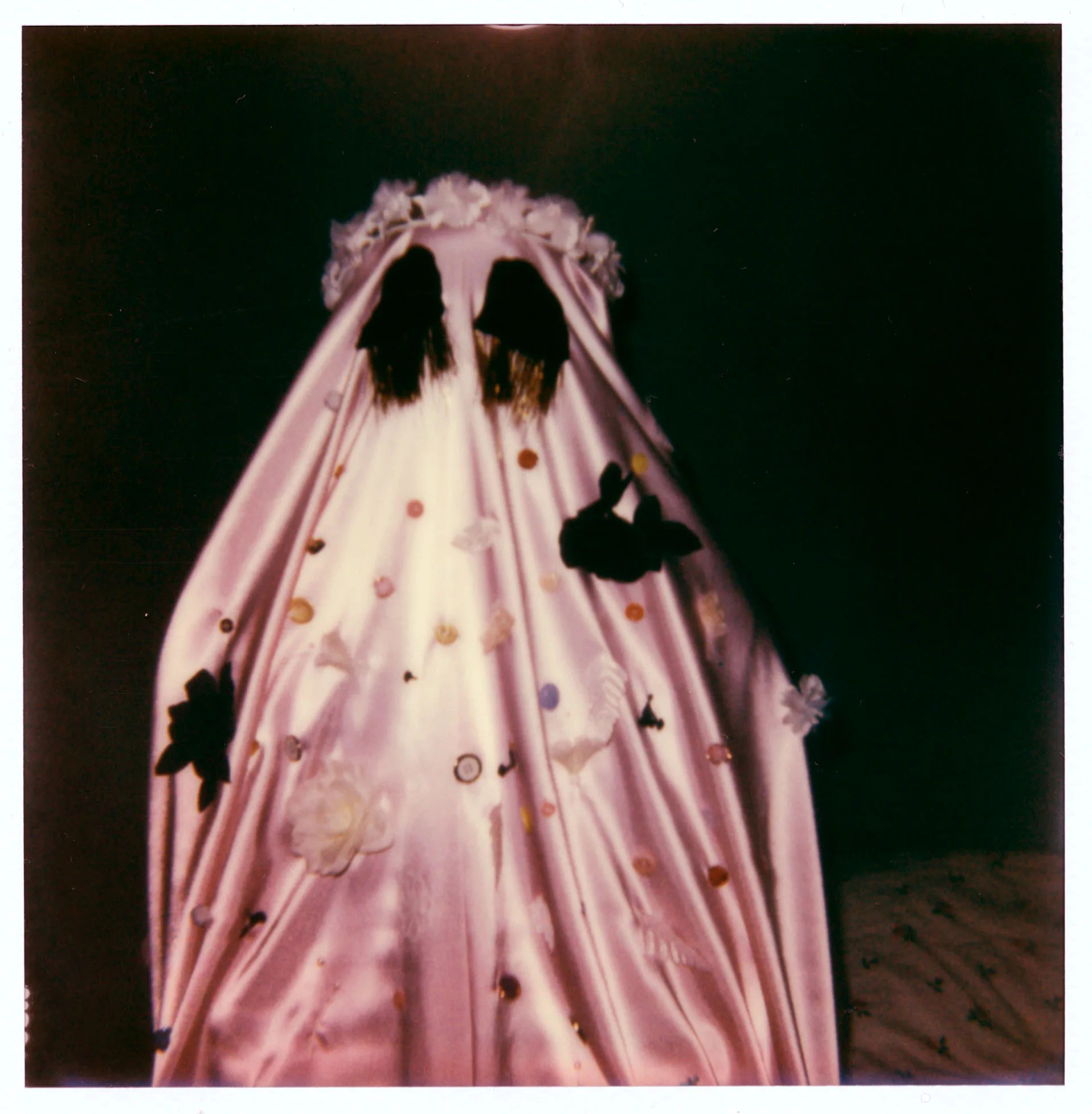 3 Sheet Ghost Costume DIYs