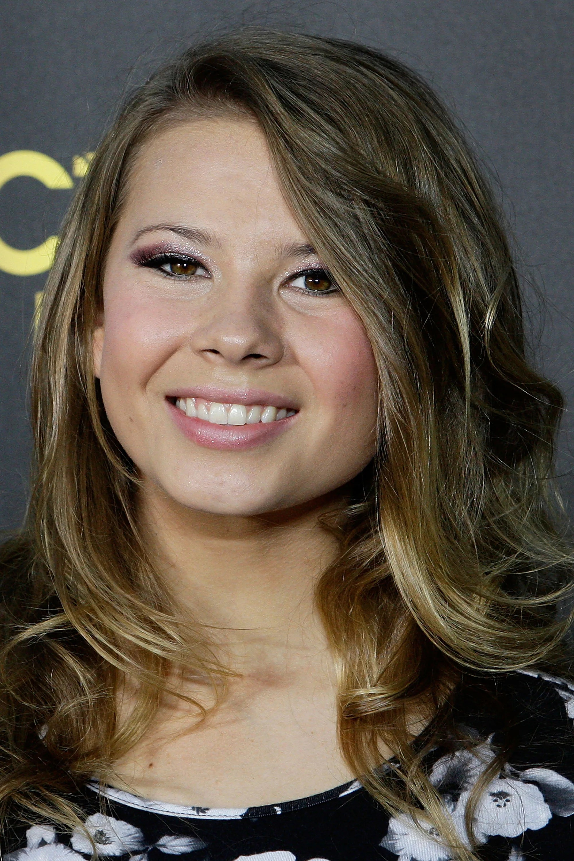 Bindi Irwin Covers ‘Sunday Style’ And Looks Stunning