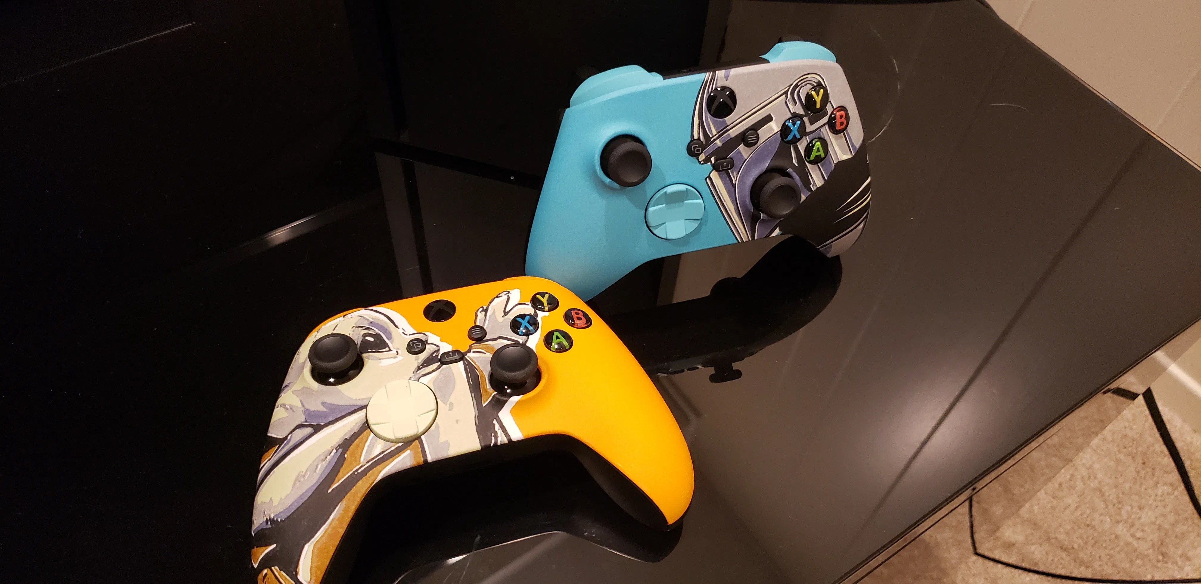 9 extremely rare Xbox controllers(06)