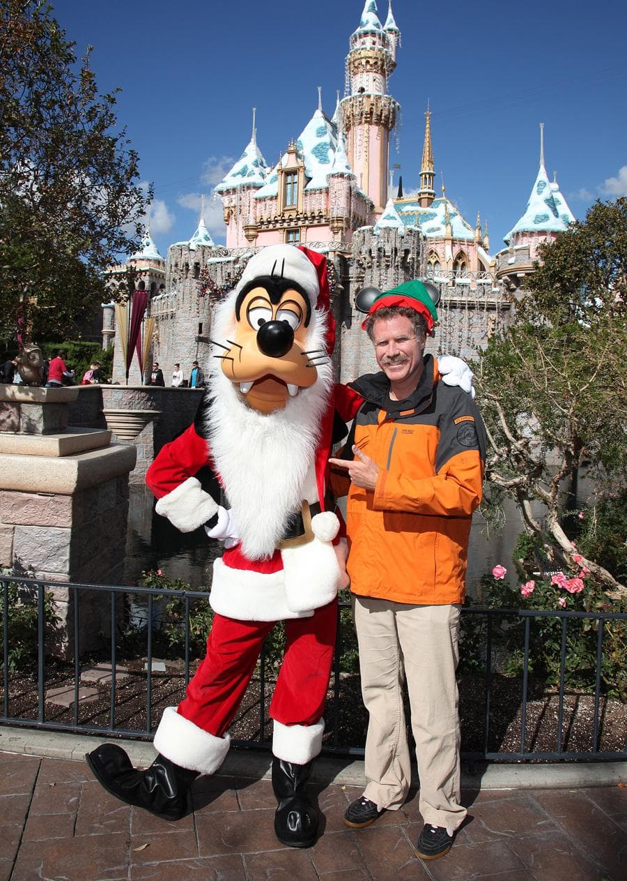 Celebrities at Disneyland Famous People at Disneyland (Photos)