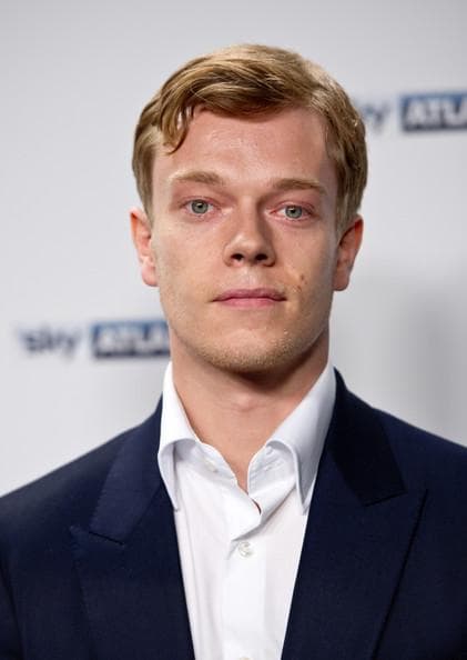 Celebrities Born in 1986 List of Famous Men & Women Born in 1986 (Page 7)
