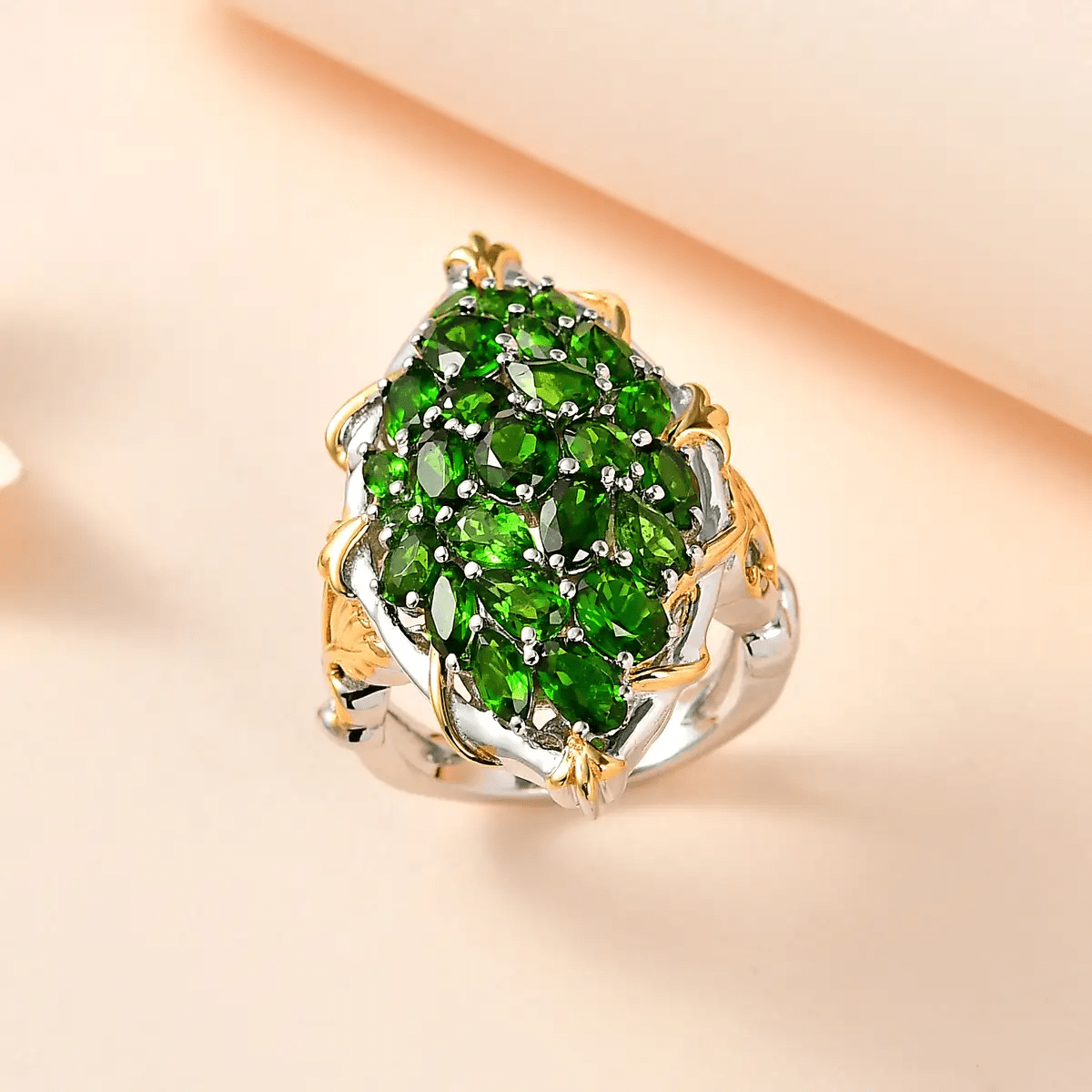 Unlock the Vibrant World of Chrome Diopside