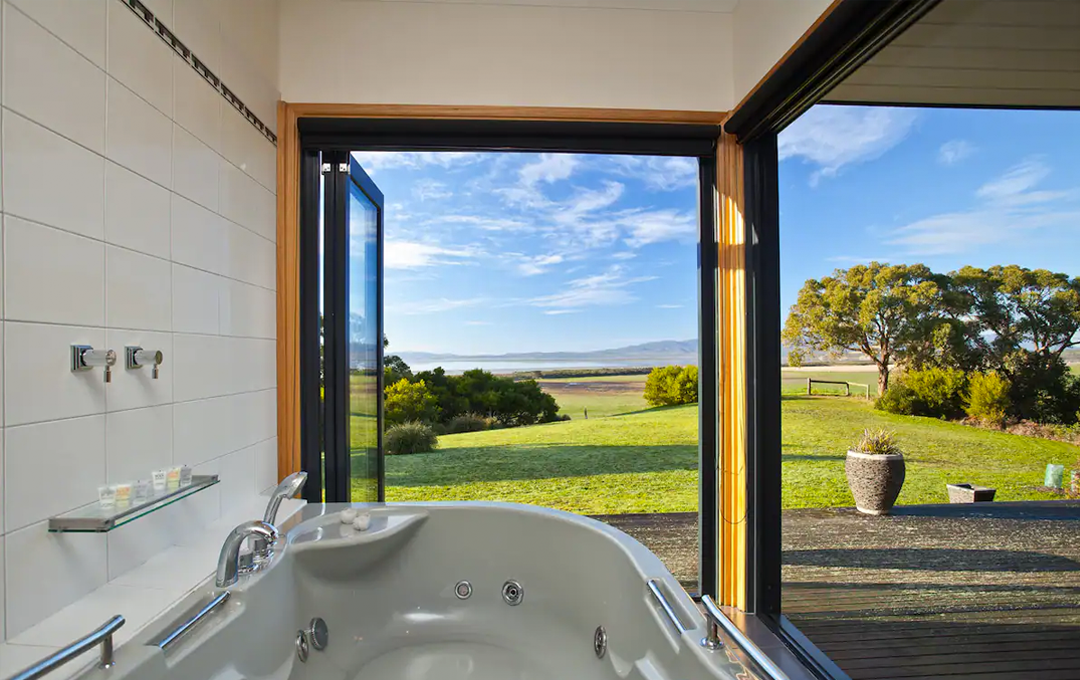 Best Spa Bath Stays Victoria URBAN LIST MELBOURNE