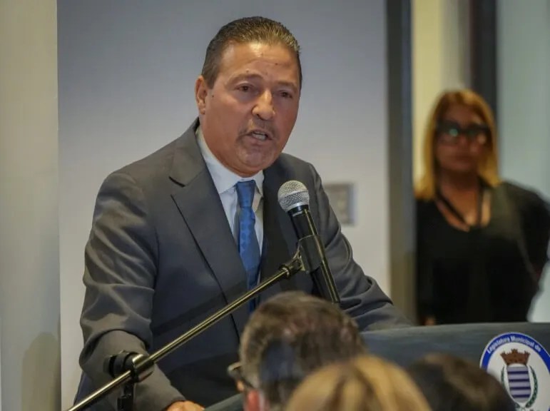 Muere el alcalde de Cataño en su lucha contra el cáncer