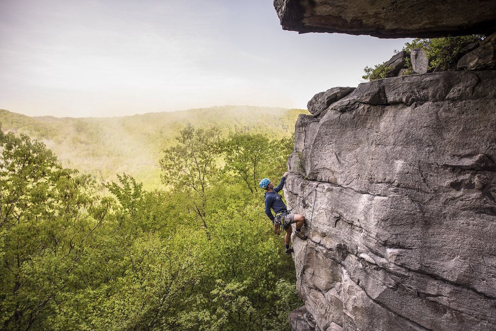 Rock climbing the New River