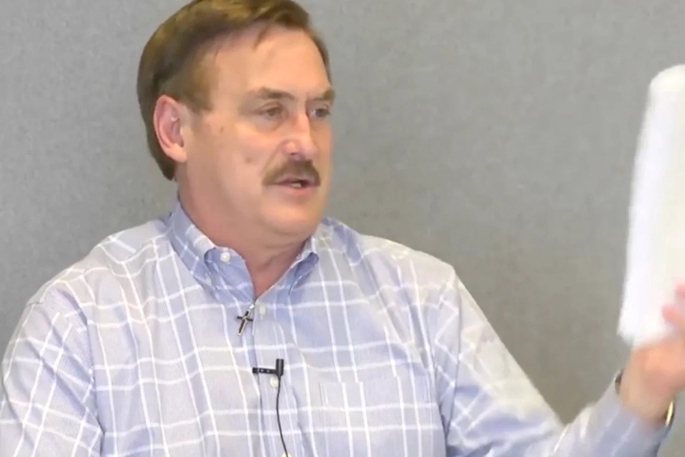 Mike Lindell melts down over ‘lumpy pillows’ during Dominion employee’s