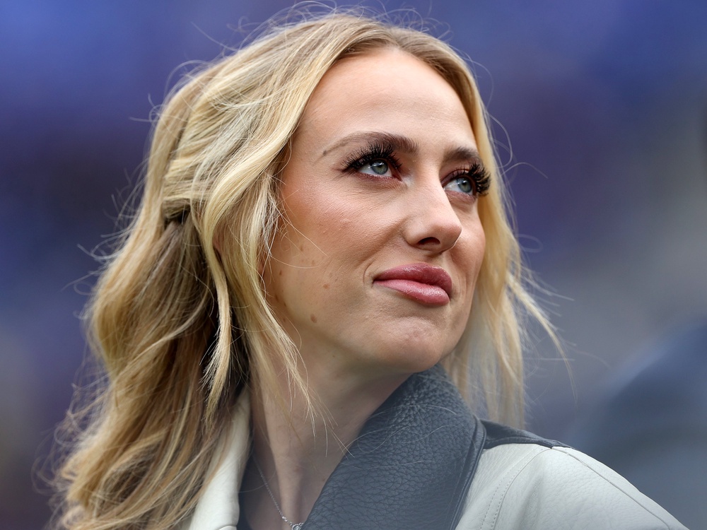 Fans praise Brittany Mahomes for her ‘rookie’ Sports Illustrated