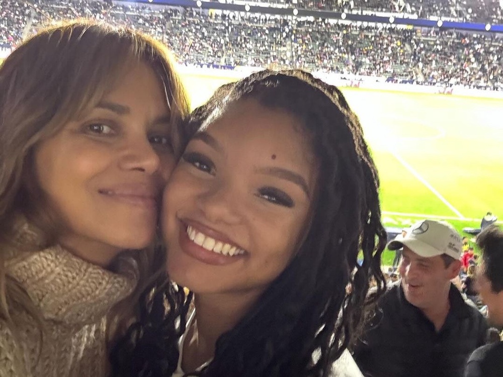 Halle Berry and Halle Bailey snap photos together after being mistaken