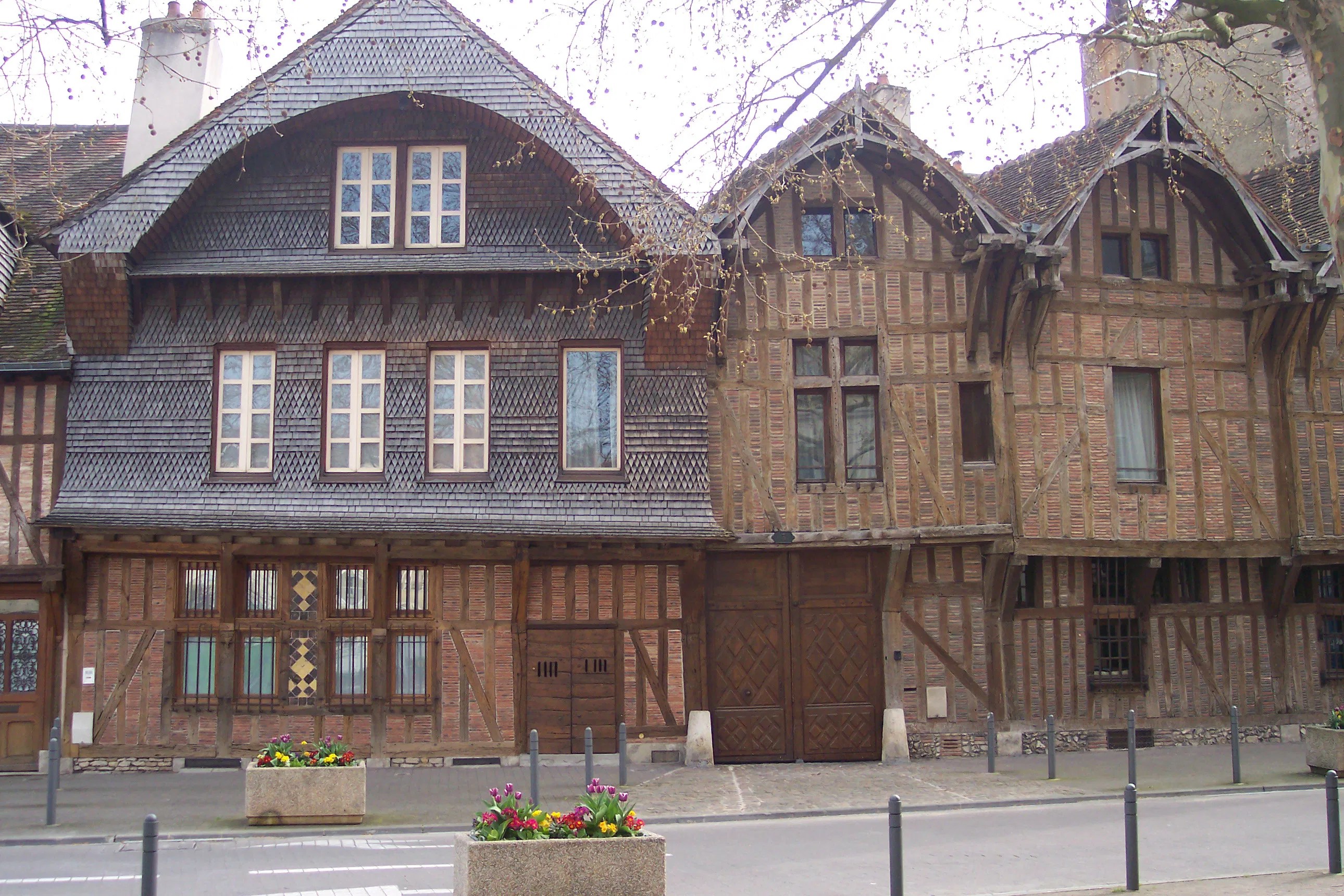 Maison en pans de bois à Troyes 1 expériences et 3 photos