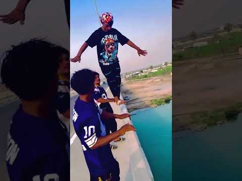 لمرحوم علاوي شبح وحسين بو لعرجه يقفزون من جسر دير وتابعو لمقطع