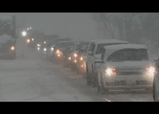California Storm Families Brave Snowy I 80 Travel Despite Closures And Warnings