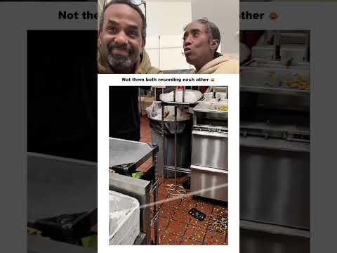 ليس كلاهما يسجلان بعضهما البعض