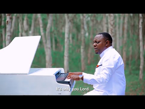 Christopher Mwahangila UNIINUE Official Music Video