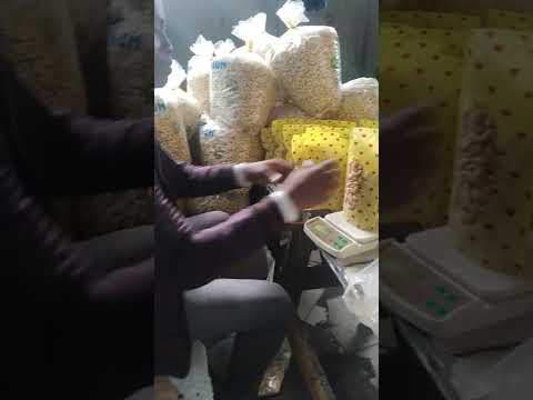 Tazama Korosho Zinavyopimwa Na Ku Pack Ka La Mlaji Hajazipata Usisahau Ku Subscribe