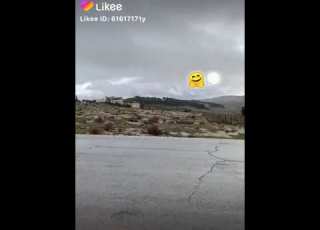 شبل يام تحب المطر وانته المطر ينزل يحاكيك