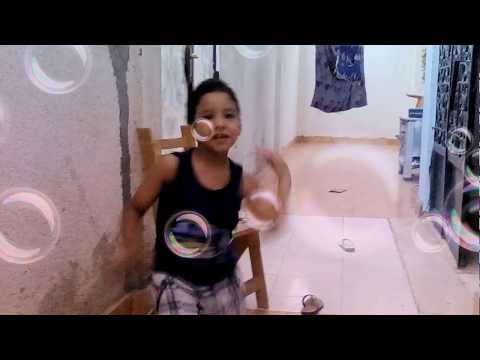 الطفل المصرى اما يحاول يرقص على دلع تكاتيك