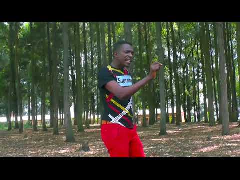 KOMINE BY JOJO JOLIS DIRECTER BY CHARITE LE COMEDIEN