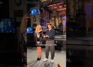  اعتقال سابرينا كاربنتر في SNL