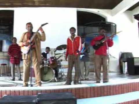 Pesa Ni Maua Na Tena Inauwa