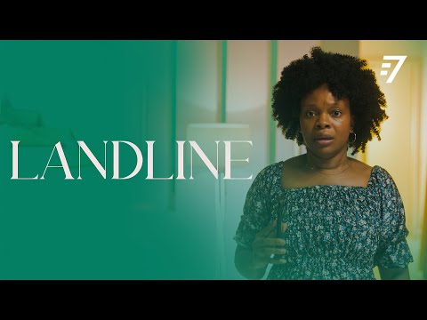 MJESHI ANAPOKEA SIMU ZA KUTISHA KUTOKA SIMU YA ZAMANI YA MEZANI IKIMPA MAELEKEZO