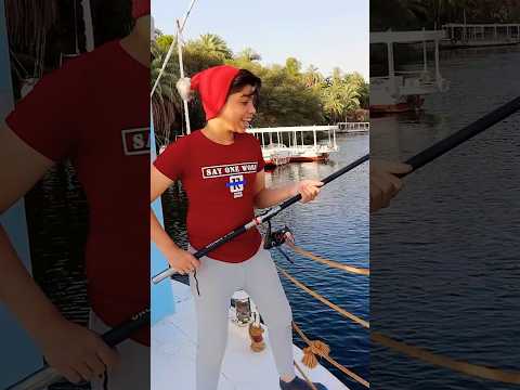 لما اخوك الصغير يصطاد سمك بلال بيبو